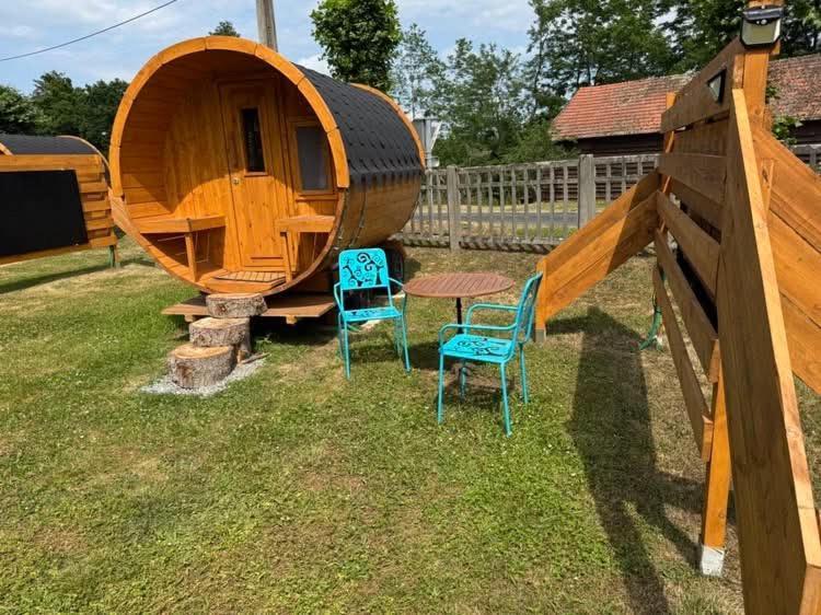 Auberge Magnette Audes Bagian luar foto