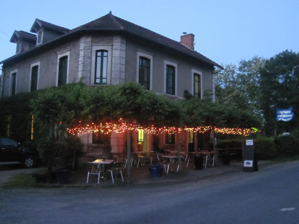 Auberge Magnette Audes Bagian luar foto