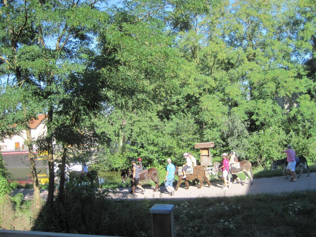 Auberge Magnette Audes Bagian luar foto